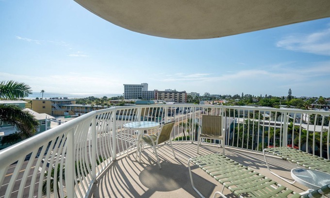Capri Isle Condo | ☀️ Sunset Sands – Luxury Condo w/Stunning Ocean Views! 🌊