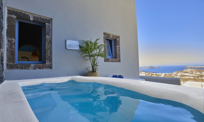 Pyrgos Apartment | Sunset Suite with caldera view in Pyrgos