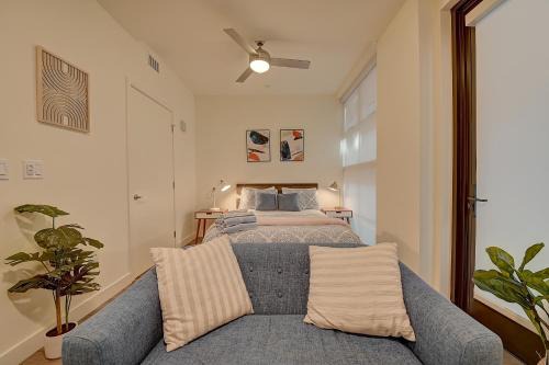 Pico Apartment | Sunset View Retreat in Santa Monica