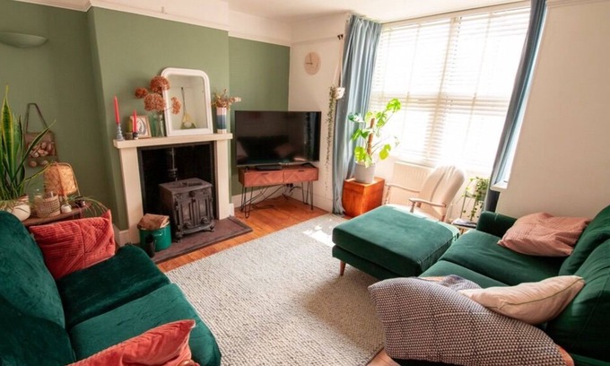Rye House | Sunset View – Well Presented House – Rye