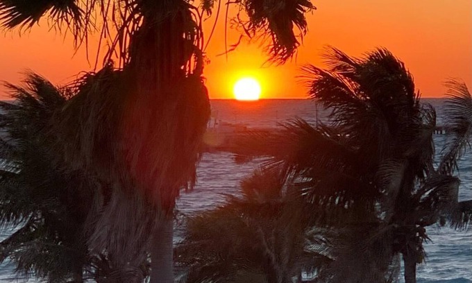 Alice Town Condo | Sunsets In Paradise, third floor condo with breathtaking sunsets and ocean views
