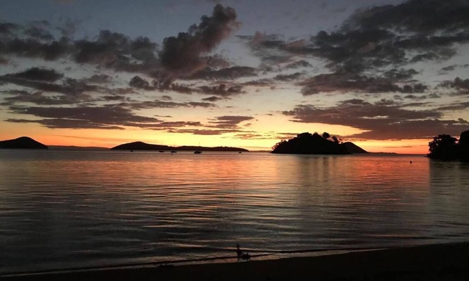 Coromandel House | SUNSETS, SEA, SERENITY IN OAMARU BAY - ENTIRE HOUSE WITH UNSURPASSED VIEWS!