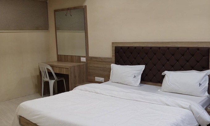 Baramati Cabin | sunshine lodge