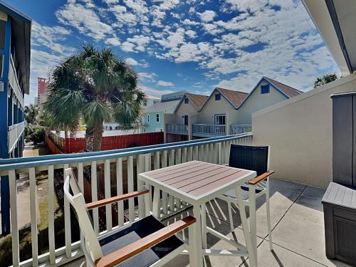 Holiday Beach Apartment | Sunswept Condominium #210