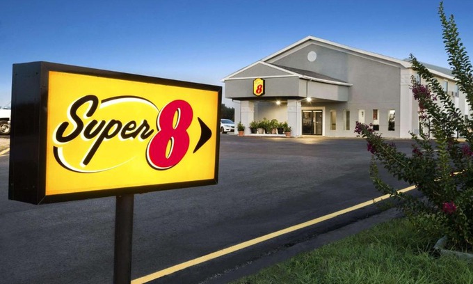 Ardmore Hotel | Super 8 by Wyndham Ardmore