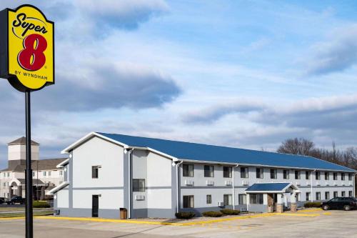 Danville Hotel | Super 8 by Wyndham Danville