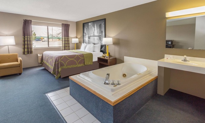 Eagle Creek Hotel | Super 8 by Wyndham Hebron Lowell Area