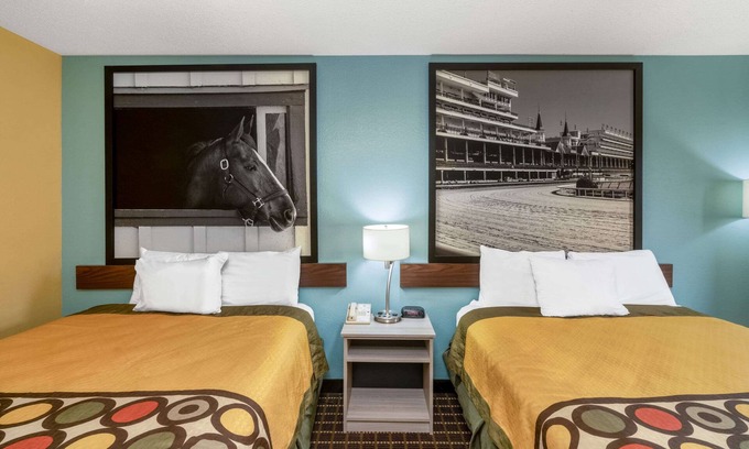 Shepherdsville Hotel | Super 8 by Wyndham Shepherdsville/Louisville South I65
