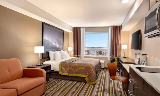 Thompson Hotel | Super 8 by Wyndham Thompson