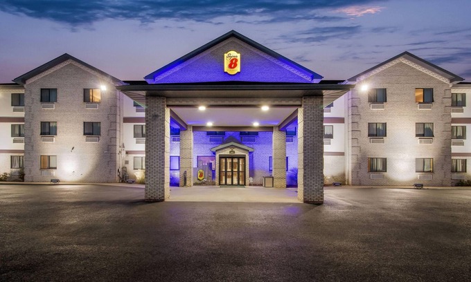 Uniontown Hotel | Super 8 by Wyndham Uniontown PA