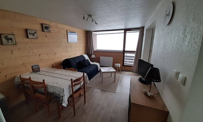 Besse-et-Saint-Anastaise Apartment | SUPER BESSE Apartment 4-5 people - at the foot of the slopes - All cozy comfort