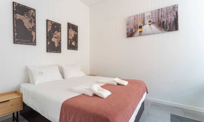 Chiado Apartment | Super Central Walk Anywhere w/AC, Lift, 3BDR, 2BA