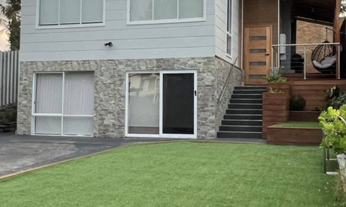 Rosebud Cottage | Super close to beach, shops & Rosebud Hotel.!