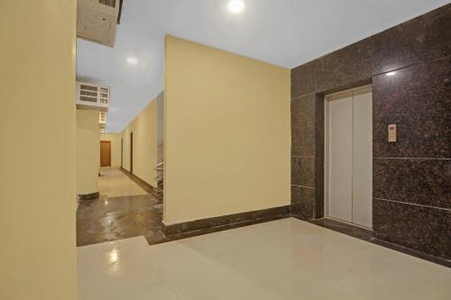 Rajarhat Hotel | Super Collection O Hotel Aqua Villa Near Netaji Subhash Chandra Bose International Airport