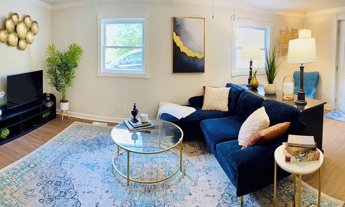 Southwest Raleigh House | Super Cute 3BR home- Great Location! Walk to Levno & Carter-Finley