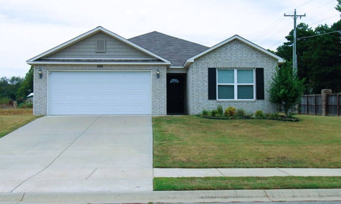 Ferndale Apartment | Super Cute Alexander House