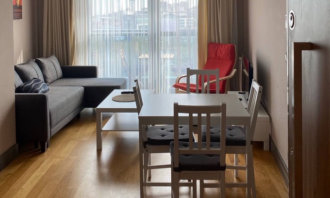 Bagcilar Apartment | Super Deluxe 1+1 Apartment for Rent in the Heart of European Istanbul