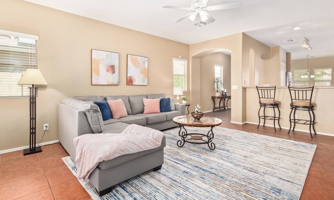 Canyon Trails House | Super Goodyear Charmer! Close to Baseball And Fun!