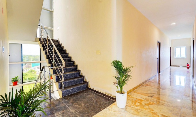 Sriperumbudur House | Super Hotel O Radha Residency