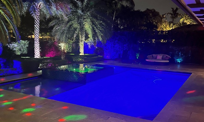 Miami Gardens House | Super LUXURY 5BR house with pool in Maimi