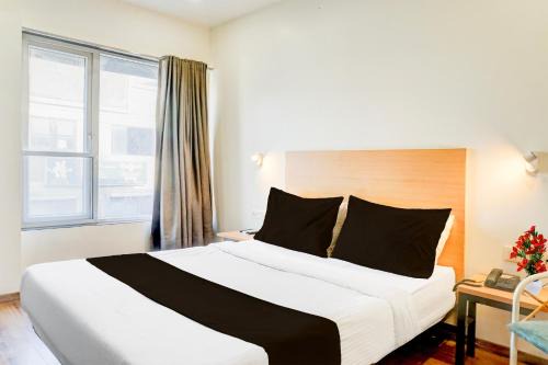 Central Pune Hotel | Super Townhouse MG Road Pune