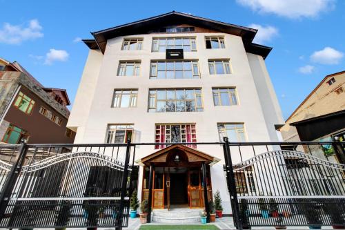 Rajbagh Hotel | Super Townhouse Rajbagh Formerly Hotel Modern