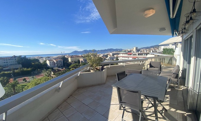 California - Pezou Apartment | Superb 3 room apartment 10 minutes from the Croisette Montfleury district