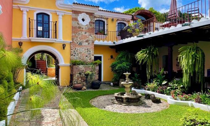 Antigua Guatemala House | Superb 7-bedroom house in Antigua Guatemala. Large terrace w/volcano views