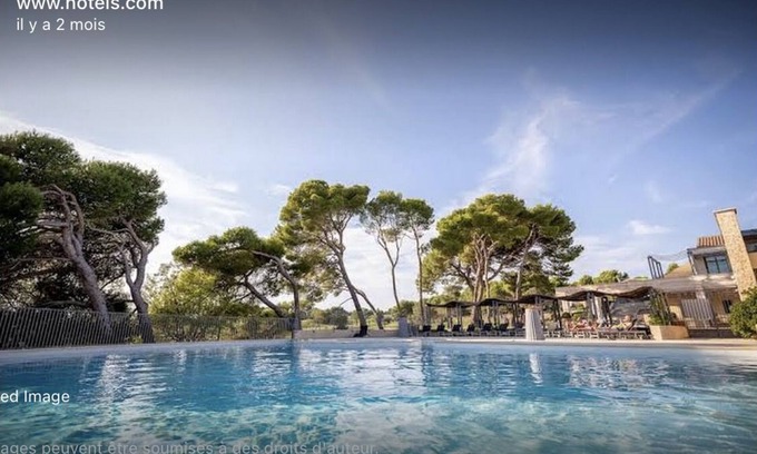 Saumane-de-Vaucluse Apartment | Superb Apartment RARE Golf View Saumane Provence with Swimming Pool