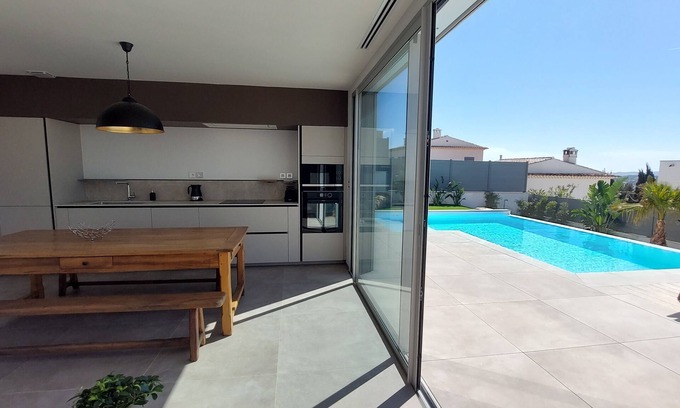 Bandol Apartment | Superb apartment with swimming pool