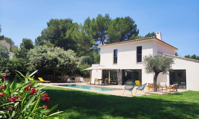 Ventabren Villa | Superb family villa for 8 people