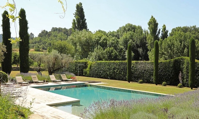 Bonnieux House | Superb Farmhouse: Tennis, Infinity Pool, Vineyard, Sleeps 10
