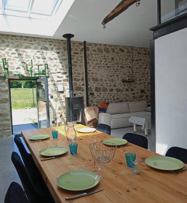 Saint-Sulpice-le-Gueretois House | Superbe grange rénovée