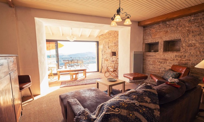 Puycelci House | Superb House with large private and panoramic terrace, in medieval village