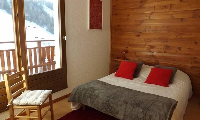 Le Devoluy Apartment | SUPERB RENOVATED APARTMENT AT THE FOOT OF THE SLOPES