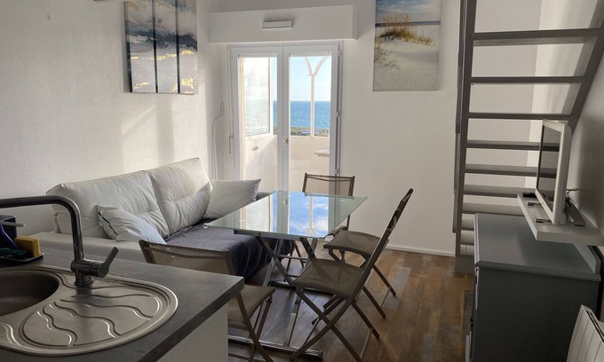 Chateau-d'Olonne Apartment | Superb studio with sea view and wild coast of Les Sables