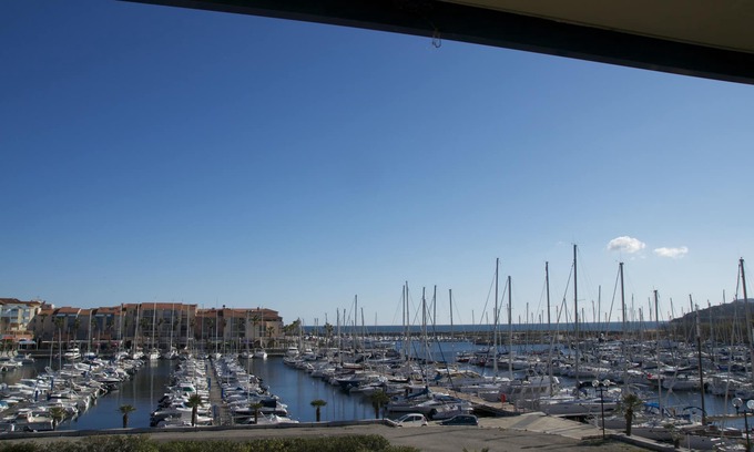 Plage d'Argeles Apartment | Superb T2 (sleeps 4-6) sea and Port Argeles in residence with pool