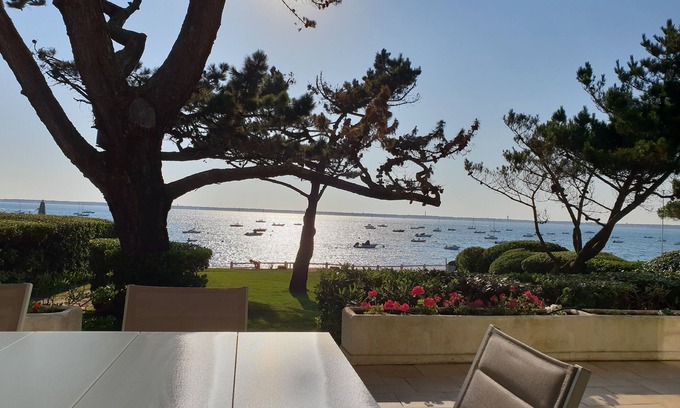La Teste-de-Buch Villa | Superb Villa Gaume, by the sea, charming property, exceptional surroundings