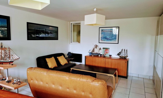 Seclin Apartment | Superbe Appartement de 200m2,10 Pers, 3 Chambres, Jeux , Cuisine Pour les Pros