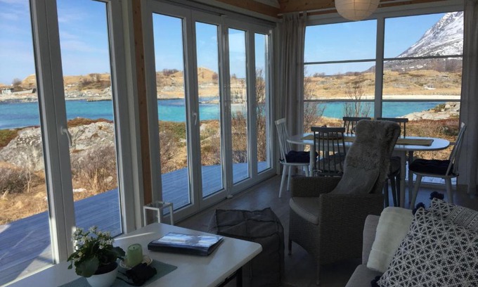 Bjarkoy Municipality Cabin | Superior Cottage with Sea View in Senja