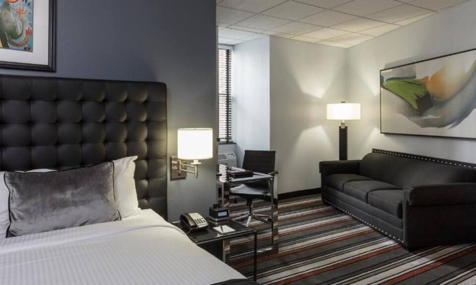 Midtown South Hotel | Superior King Bedded Room at Broadway Plaza Hotel