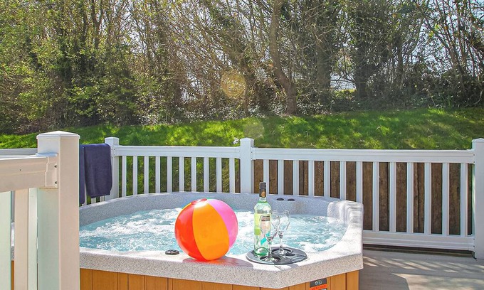 New Forest District Ski Chalet | Superior Lodge Plus 4