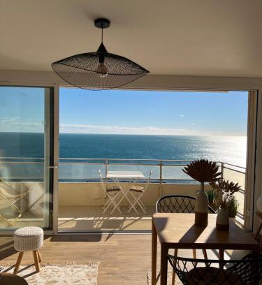 Valras-Plage Apartment | Sur le sable, face à la mer La Petite Tour