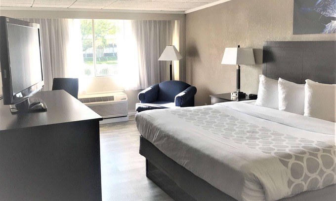 Bethlehem Hotel | SureStay Plus Hotel by Best Western Lehigh Valley