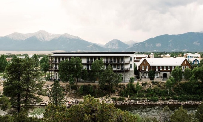 Buena Vista Hotel | Surf Hotel & Chateau