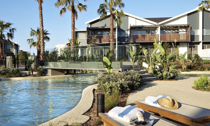 Magenta Shores House | Surf, Sun and Sand – beach access less than 150m