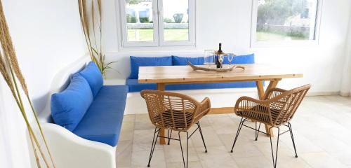 Mikri Vigla Apartment | Surfer Studios