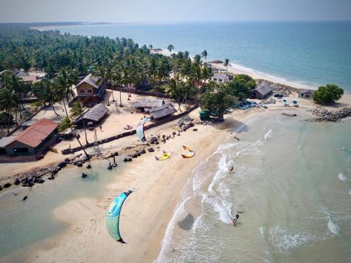 Kudawa Hotel | Surfpoint Sri Lanka Kite Village