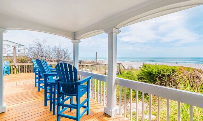 Topsail Beach House | Surfside Cottage | Pet Friendly, Hot Tub, Views!