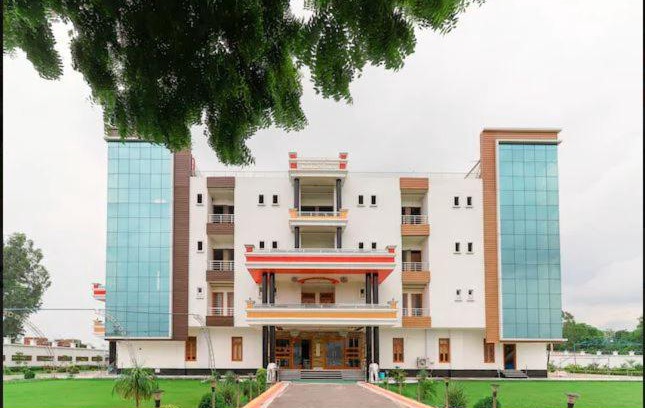 Bara Banki Hotel | Surja Resort